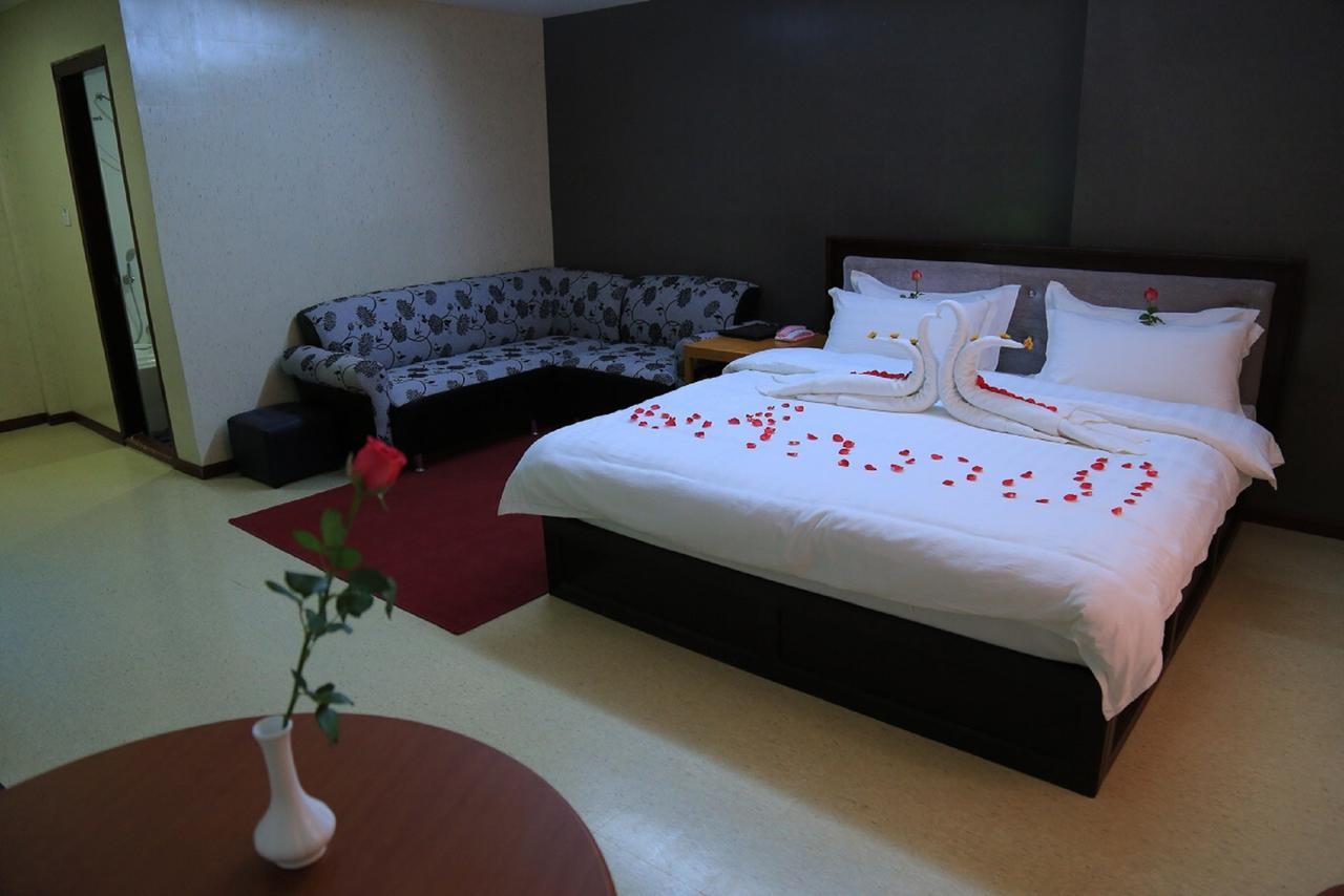 King & Queen Hotel Monywa Εξωτερικό φωτογραφία